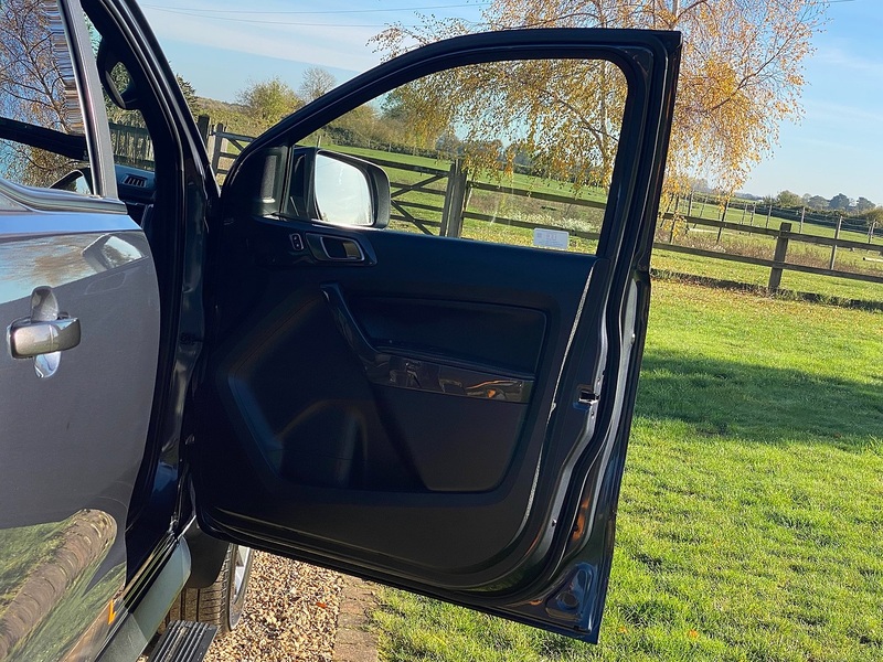 Ford 2.0 EcoBlue Wildtrak Pickup Double Cab 4dr Diesel Auto 4WD Euro 6 (s/s) (213 ps)