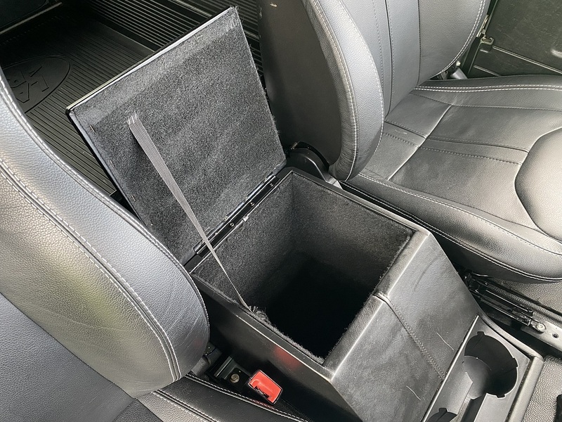 Land Rover 2.4 TDCi Hard Top SUV 3dr Diesel Manual 4WD SWB Euro 4 (122 bhp)