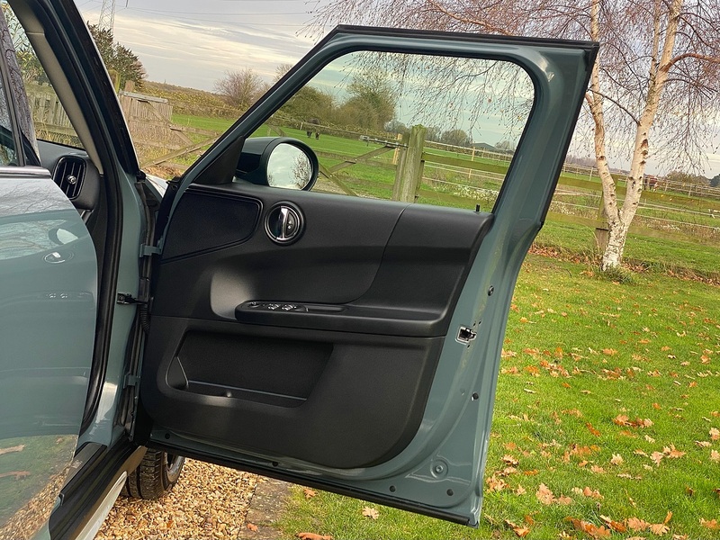 MINI Cooper Classic SUV 1.5 Automatic Petrol