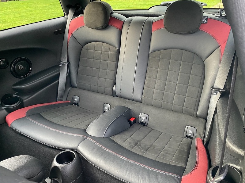 MINI 2.0 John Cooper Works Hatchback 3dr Petrol Steptronic Euro 6 (s/s) (231 ps)