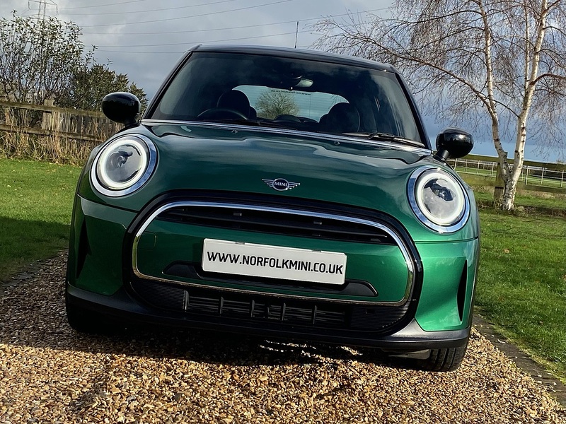 MINI 1.5 Cooper Exclusive Hatchback 5dr Petrol Steptronic Euro 6 (s/s) (136 ps)