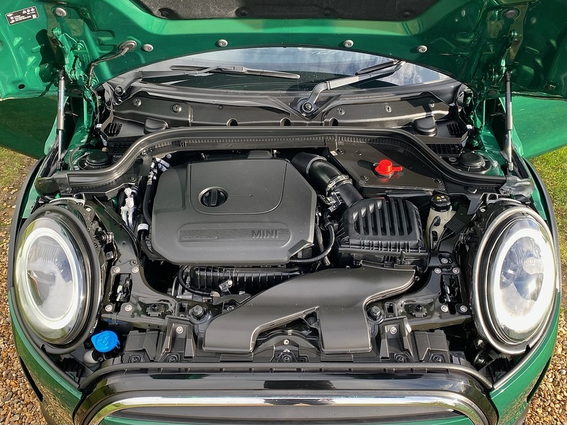 MINI 1.5 Cooper Exclusive Hatchback 5dr Petrol Steptronic Euro 6 (s/s) (136 ps)