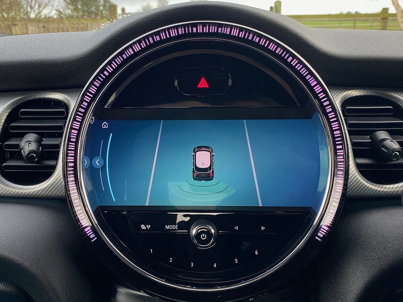 MINI 1.5 Cooper Exclusive Hatchback 5dr Petrol Steptronic Euro 6 (s/s) (136 ps)