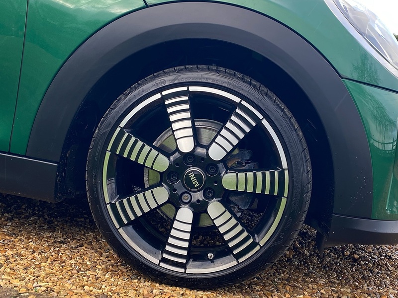 MINI 1.5 Cooper Exclusive Hatchback 5dr Petrol Steptronic Euro 6 (s/s) (136 ps)