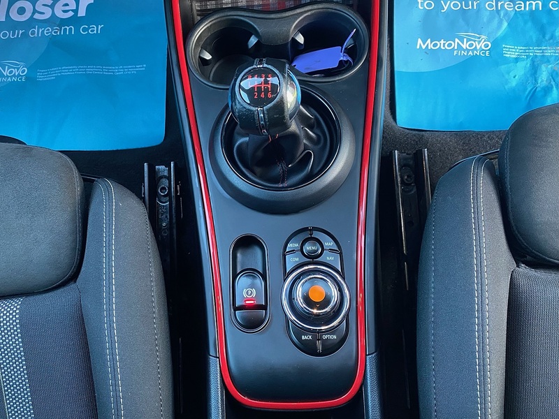 MINI 1.5 Cooper Sport SUV 5dr Petrol Manual Euro 6 (s/s) (136 ps)