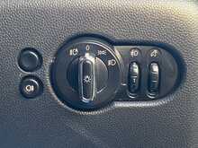 MINI Hatch Cooper Sport - U2269