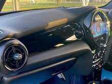 MINI Hatch Cooper Sport - U2269