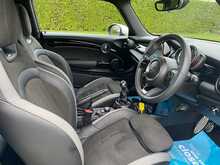 MINI Hatch Cooper S Sport - U2270