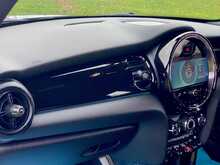 MINI Hatch Cooper S Sport - U2270
