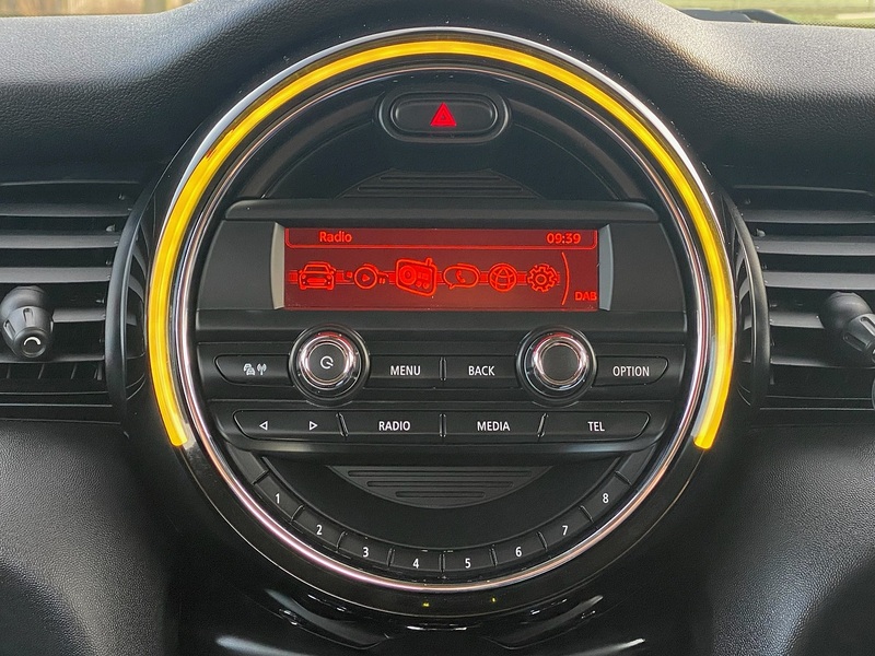 MINI 1.5 Cooper Hatchback 3dr Petrol Manual Euro 6 (s/s) (136 ps)