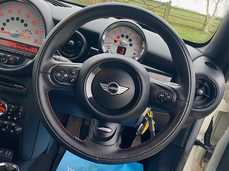 MINI 1.6 Cooper Coupe 2dr Petrol Manual Euro 5 (s/s) (122 ps)