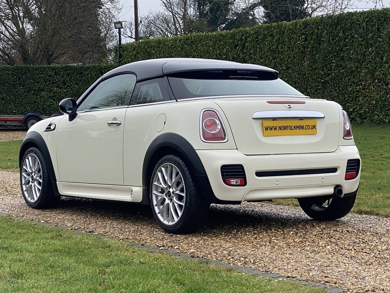 MINI 1.6 Cooper Coupe 2dr Petrol Manual Euro 5 (s/s) (122 ps)