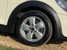 MINI Hatch Cooper - U2304