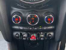 MINI Hatch Cooper - U2307