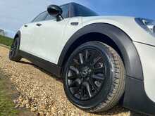 MINI Hatch Cooper - U2307