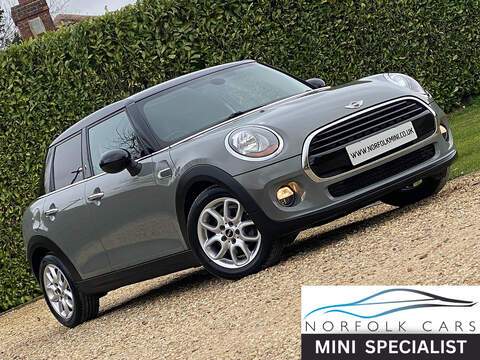 Cooper Hatchback 1.5 Automatic Petrol