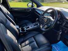 Porsche Macan T V6 S - U2313