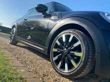 MINI Hatch Cooper Exclusive - U2314