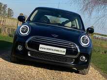 MINI Hatch Cooper Exclusive - U2314