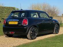 MINI Hatch Cooper Exclusive - U2314