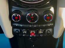 MINI Hatch Cooper Exclusive - U2314