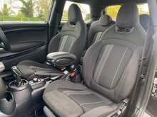 MINI Hatch Cooper Sport - U2331