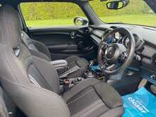 MINI Hatch Cooper Sport - U2331
