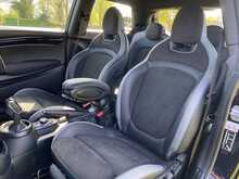 MINI Hatch John Cooper Works - U2338