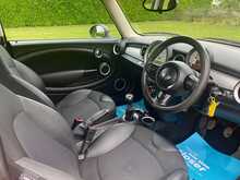 MINI Hatch Cooper D - U2340