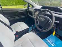 Toyota Aqua  - U2353