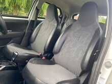 Toyota AYGO VVT-i x-pression - U2356