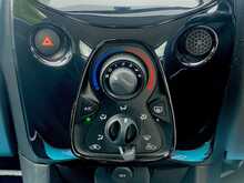 Toyota AYGO VVT-i x-pression - U2356