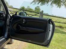 MINI Hatch Cooper - U2357