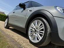 MINI Hatch Cooper - U2357