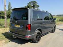 Volkswagen Transporter Shuttle TDI SE - U2392