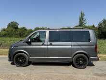 Volkswagen Transporter Shuttle TDI SE - U2392