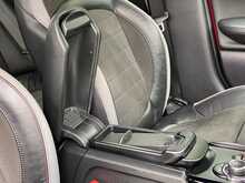 MINI Clubman John Cooper Works - U2430
