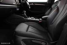 Audi 1.4 TFSIe 40 e-tron Sportback 5dr Petrol Plug-in Hybrid S Tronic Euro 6 (s/s) 8.8kWh (204 ps)