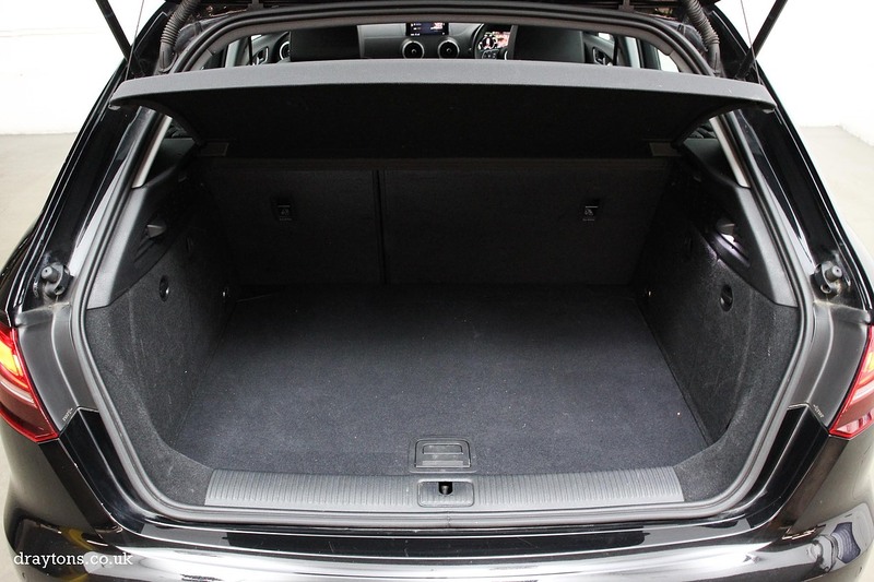 Audi 1.4 TFSIe 40 e-tron Sportback 5dr Petrol Plug-in Hybrid S Tronic Euro 6 (s/s) 8.8kWh (204 ps)