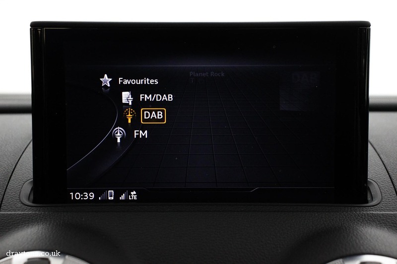 Audi 1.4 TFSIe 40 e-tron Sportback 5dr Petrol Plug-in Hybrid S Tronic Euro 6 (s/s) 8.8kWh (204 ps)