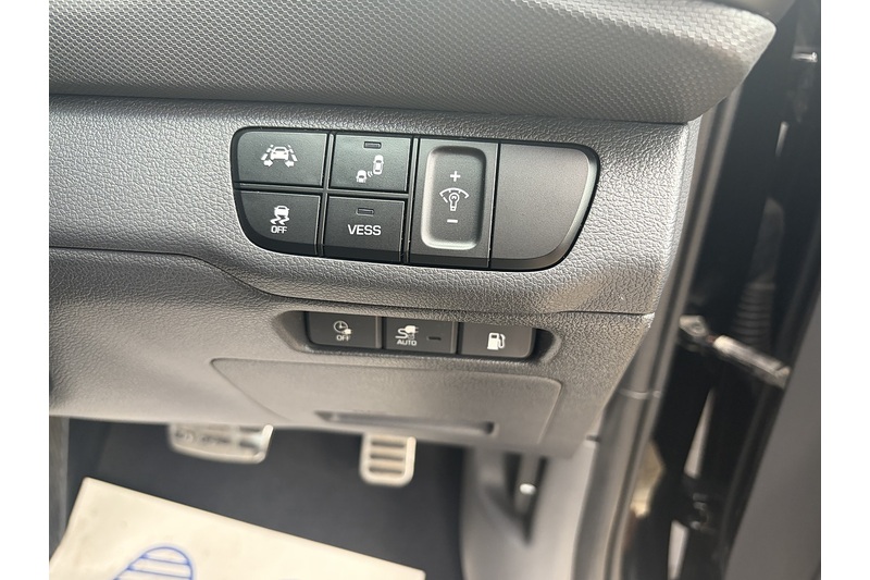 Hyundai 1.6 h-GD GPFi 8.9kWh Premium SE Hatchback 5dr Petrol Plug-in Hybrid DCT Euro 6 (s/s) (141 ps)