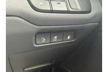 Hyundai 1.6 h-GD GPFi 8.9kWh Premium SE Hatchback 5dr Petrol Plug-in Hybrid DCT Euro 6 (s/s) (141 ps)