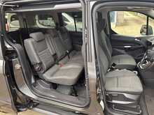 Ford Grand Tourneo Connect TDCi Titanium AUTO