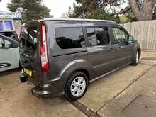 Ford Grand Tourneo Connect TDCi Titanium AUTO