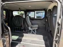 Renault Trafic dCi 27 Sport 4 Seat + Wheelchair/Scooter