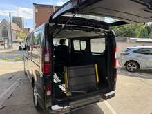 Renault Trafic dCi 27 Sport 4 Seat + Wheelchair/Scooter