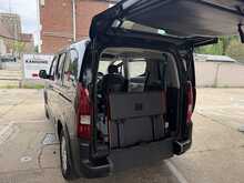 NEW SHAPE Peugeot Rifter BlueHDi Allure
