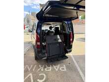 Peugeot Rifter PureTech Allure Premium AUTO PETROL
