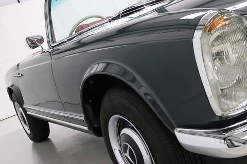 Mercedes-Benz 230 SL W113 2.3 2dr Roadster MANUAL PETROL