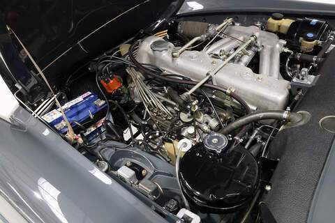 Mercedes-Benz 230 SL W113 2.3 2dr Roadster MANUAL PETROL